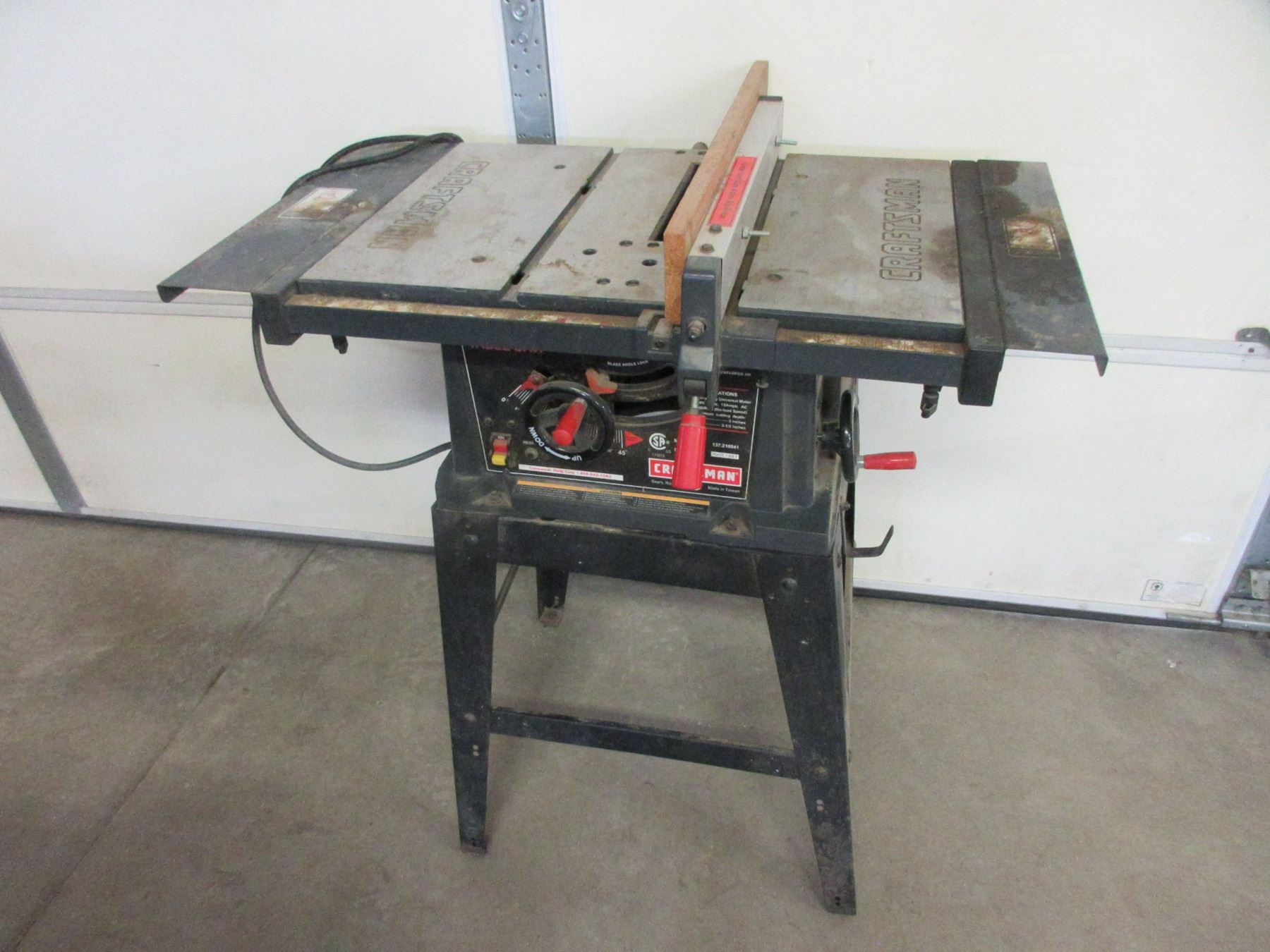 Craftsman Model 137.218041 3 HP Table Saw- Works