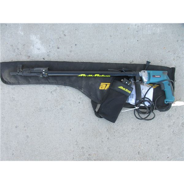 Makita "Quick Drive" Automatic Screw Gun With 2 Head Attachments- Scabbard- New Condition