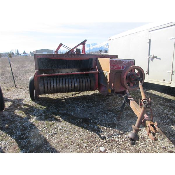 Massey Fergusen 124 Small Square Baler- Used The Summer Of 2024- Extra Parts- Decent Condition