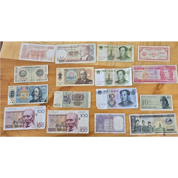 Lot of Sixteen Vintage World Banknotes