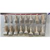 Image 1 : Group of Various Sized Brushes
