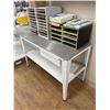 Image 2 : 22"x46" table w/SS top