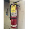 Image 1 : Fire extinguisher