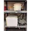 Image 1 : Microwave, Crock-pot and Electric Skillet