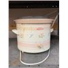 Image 2 : Microwave, Crock-pot and Electric Skillet