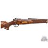 Image 2 : 1971 Stunning Weatherby Crown Custom Engraved Mark V 340 MAGNUM Bolt Action Rifle