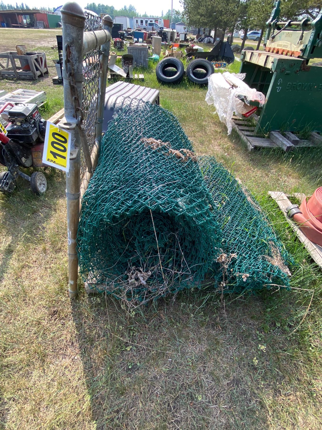 GP Metal Chain Link Gate & 4 ft. plastic green chain link (2)