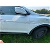 Image 15 : A-7 2014 White Santa Fe Sport, auto, runs motor is knocking. Body damage on right side 289,045km s/n