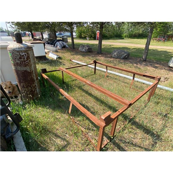 P-1 100 lb Propane Tank & Metal Frame