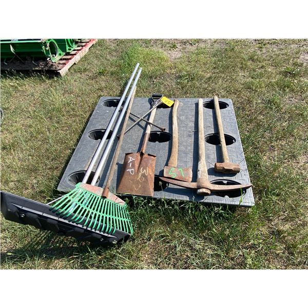 AP Pallet of Hand Tools ( Pallet does not go)