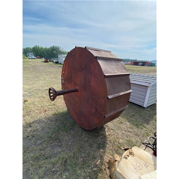 133. JB Round Cattle Feeder