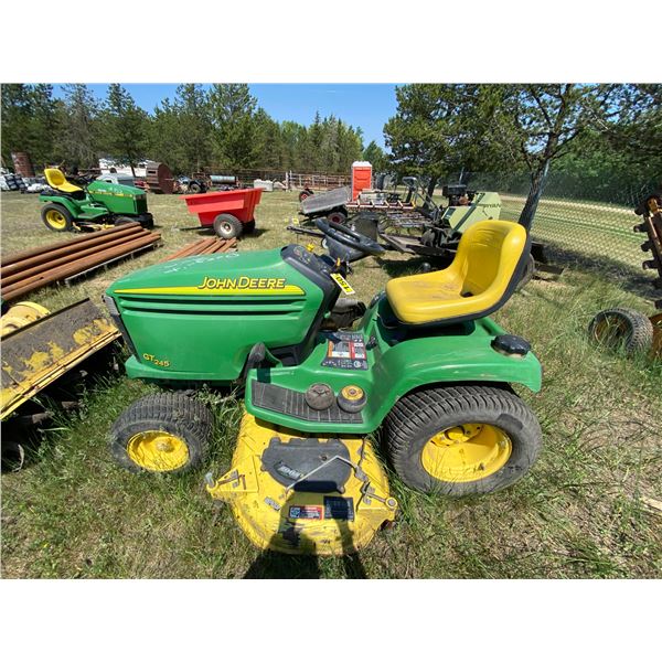 DP John Deere GT 245 54in. ride on mower (doesnt run) s/n M0G245F113331