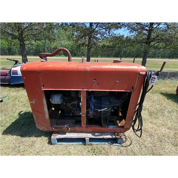 DL Airco 200 amp Arc Welder s/n D37601S5H5A Continental motor Engine #5433 was running when parked