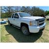 Image 4 : AJK 2011 White Chev Silverado Ext. Cab, 5.3 V8, 4x4 225,512 km Running s/n 1GCRKSE37BZ360770