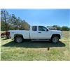 Image 5 : AJK 2011 White Chev Silverado Ext. Cab, 5.3 V8, 4x4 225,512 km Running s/n 1GCRKSE37BZ360770