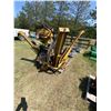 Image 4 : DL Vermeer Tree Spade (Yellow) Model T2-20, 3pt Hitch s/n 645 &