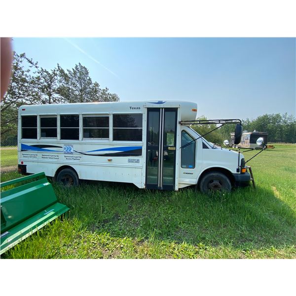 2004 Chev 3500 20 Passenger Bus, V8, Auto, 93,205 kms. s/n 1GBJG31E141147743 Last Certified to March