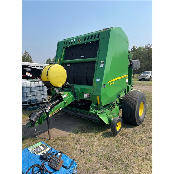 RK 2019 JD 560M Round Baler net wrap, Approx. 6600 Bales, SN. 1E0560MDEKK455776, Shedded, one owner