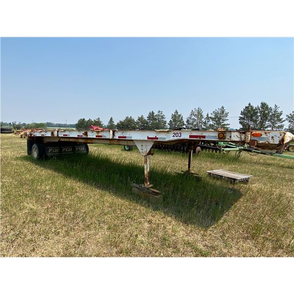 OH Single Axle highboy 30ft. c/w live roll Tires 235/85/R16