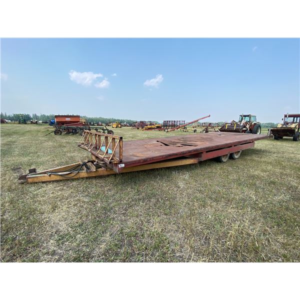 BP Stack Pusher 10ft. x 28ft. Tandem Axel dually, Hay push off unit