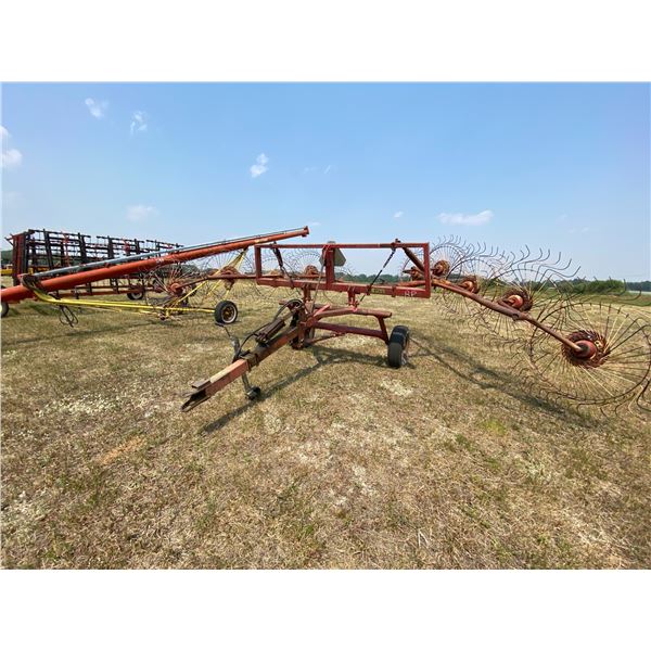 RP Vicon 10 Wheel Rake s/n 5900000522