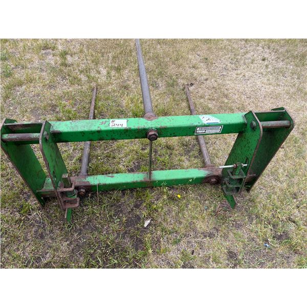 RK GROUP LOT Frontier 3 prong bale fork