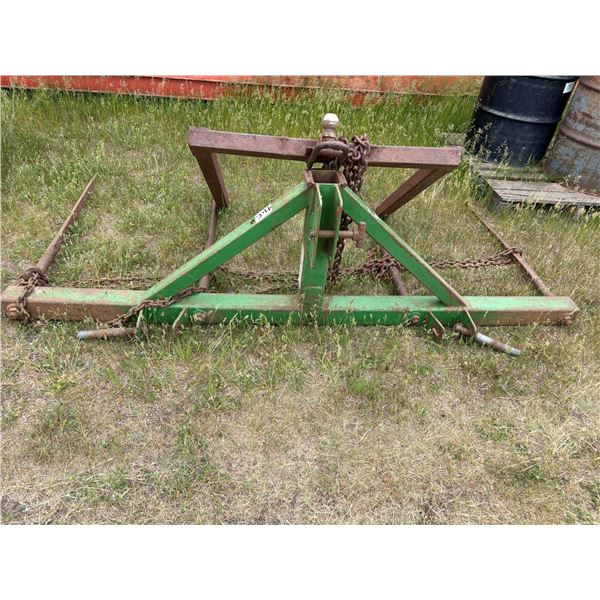 RK Bale fork (4 prong) 3 pt c/w ball hitch & 2- chains