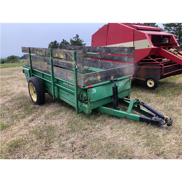 BP JD 34 Single Axle Manure Spreader