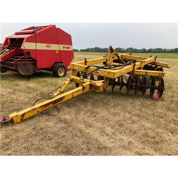 BP Eeze On OFF SET DISC approx. 10ft. 22in. Blades c/w Ram, Front Hitch Adjuster, #6249 No Welds!