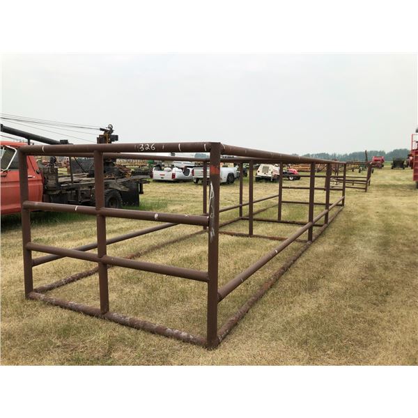 DL Approx. 33ft. Bale Feeder