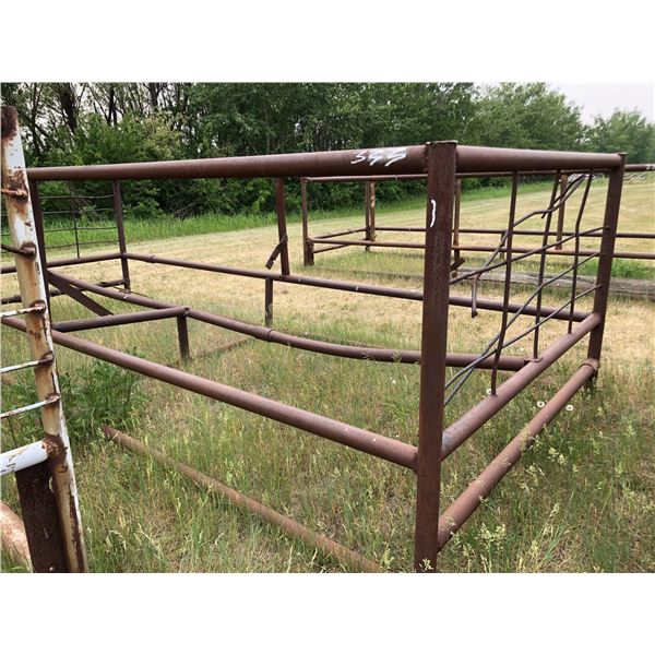 DL 19ft. x 8ft. Bale Feeder