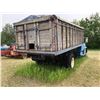 Image 6 : P1 1975 Chevy C65 Grain truck, SN. CCEE665V104197, was driven in last fall, can't start, 16 ft B&Hoi