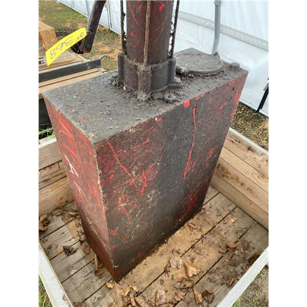 AP. Old Oil Pump (crate does not go)