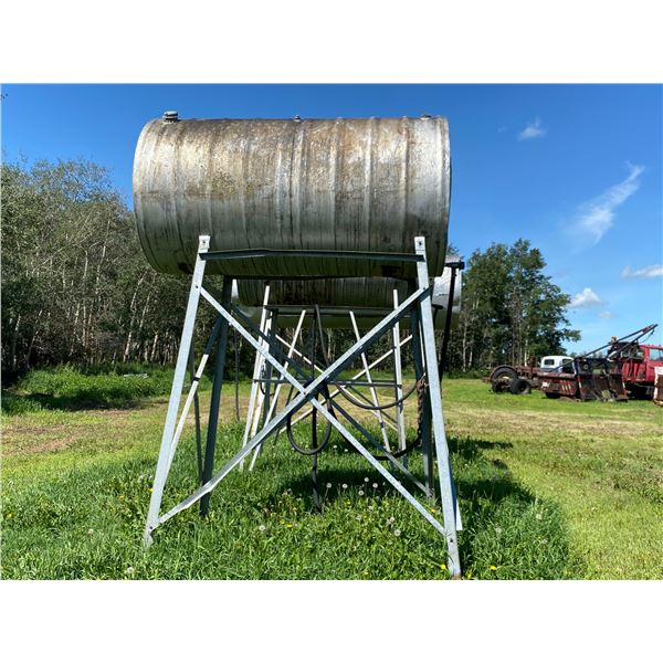 Approx 500 Gallon Fuel Tank & Stand