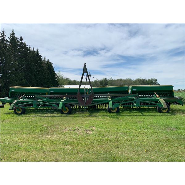 JD 9450 HOE DRILLS, 40 ft, SN. H1409,H0907,908,915, 4x10 ft, c/w mover, 7" spacing, shedded