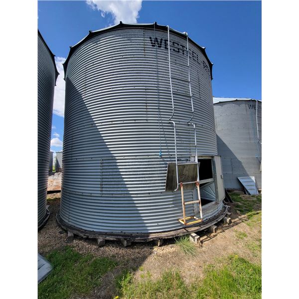 Westfield Rosco, 19' dia. x 6-ring, approx. 3850 Bu, aeration, wood floor, temp. cable.  To Be Moved