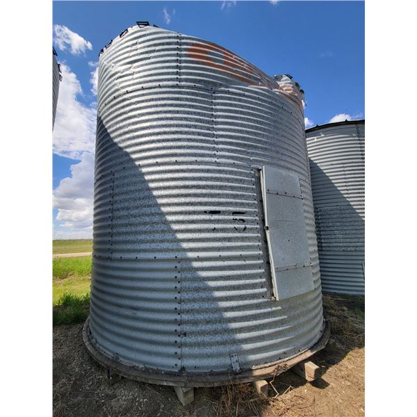 Butler 14' dia. x 4-ring, approx. 1900 Bu, wood floor, wind damage, no roof.  To Be Moved by Decembe