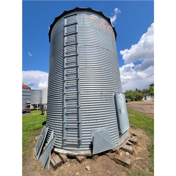 Twister 14' dia. x 6-ring, 2200 Bu, wood floor, aeration ducts, remote lid.  To Be Moved by December