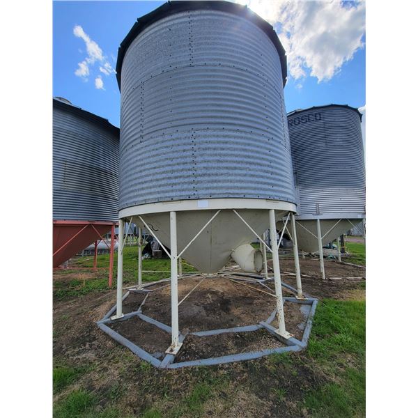 (Lot #'s 205 & 206 are a Group Lot) Butler Hopper Bin 14' dia. x 3-ring, approx. 1500 Bu, double ski
