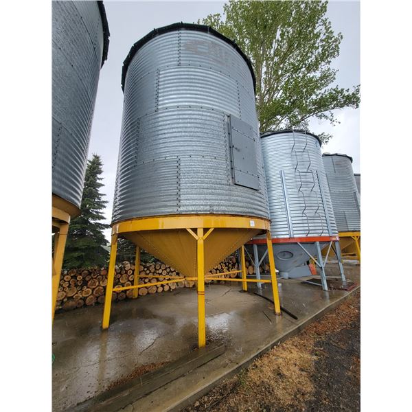 (Lot #'s 193, 194, 195 & 196 are a Group Lot) Butler 4-ring hopper btm grain bin, mounted on concret
