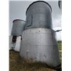 Image 3 : Butler 4-ring grain bin, mounted on top of a 4.5-ring steel tank c/w steel btm, Buyer responsible to