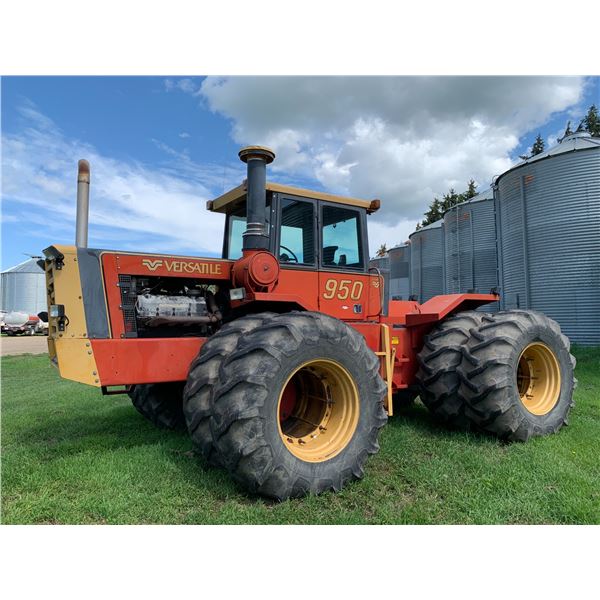 (Lot #'s 62 & 63 are a Group Lot) 1982 VERSATILE 950 Tractor, SN. 111269, 7425 hrs, Series 2, 350 Hp