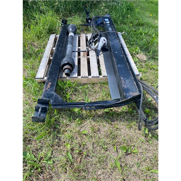 MacDon C.A. Adapter for NH/IH combine c/w PTO shaft & quick coupler