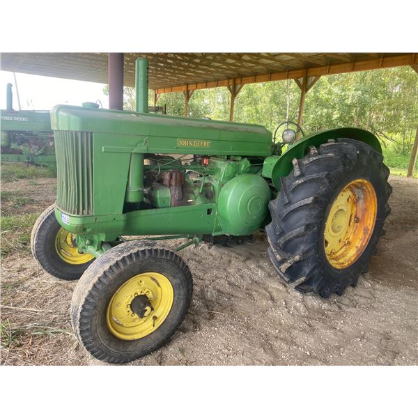(Lot #'s 106, 107, 108, 109, 110 & 111 are a Group Lot) JD 60 Tractor, SN.6026923, V.G. 16.9x30 tire