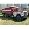 Image 3 : 1978 IH 1850 Tandem truck, SN. D0715HCA19795, Diesel, AUTO, 5spd, showing 196,344km, 7993 hrs., no t
