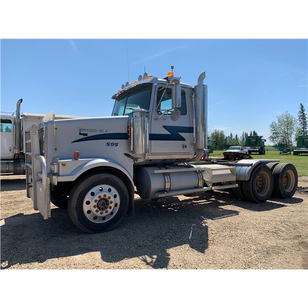 2000 Western Star N14, 18 spd, 275/80R24.5 tires, new frt tires, alum. Frt bumper, wet kit, showing