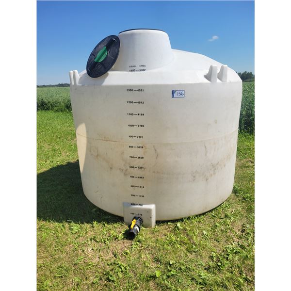 1400 US-Gal Poly Tank (Water) c/w valve