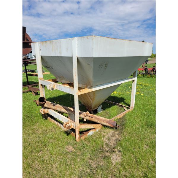 Approx. 50 bu Steel hopper