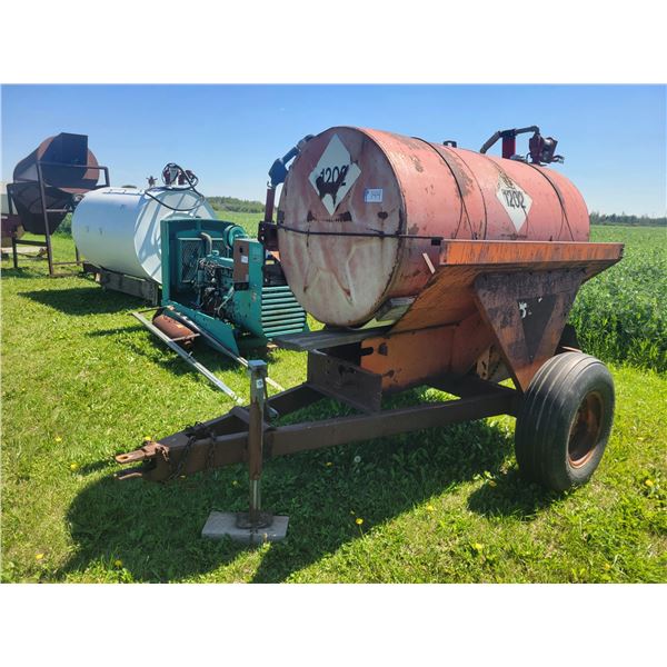 Approx. 500-gal Fuel Tank c/w 12-Volt pump Trailer mtd.