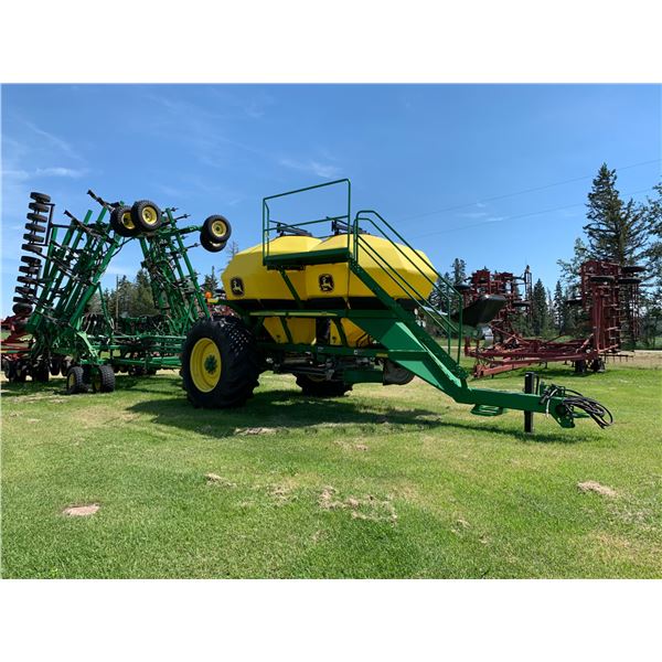 (Lot #'s 46, 47 & 48 are a Group Lot) JD 1830, 40' double shoot air seeder, 12" spacing, 5" packers,